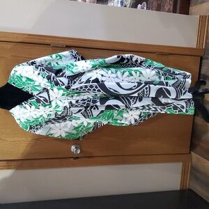 Tropical Eve Hawaii green white black Tropical floral kaftan